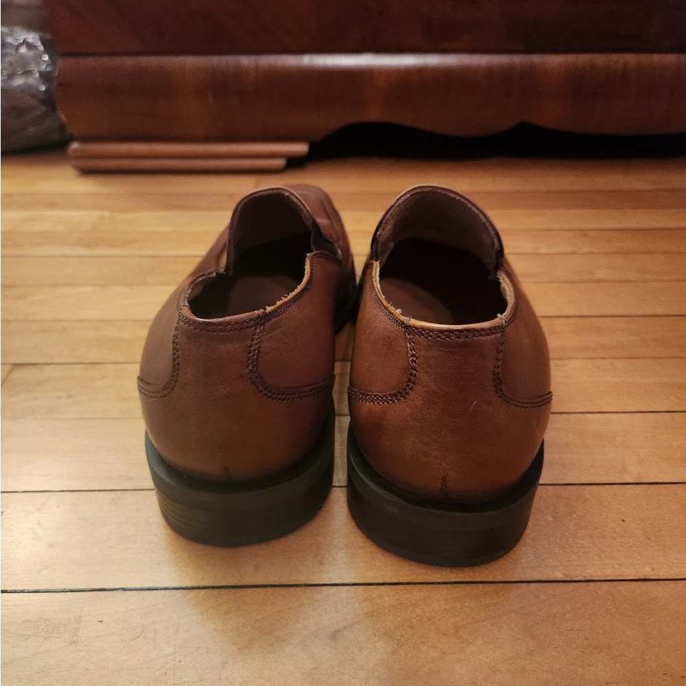 Bass Men's Tan Leather Slip-On Loafers - Picture 4 of 6